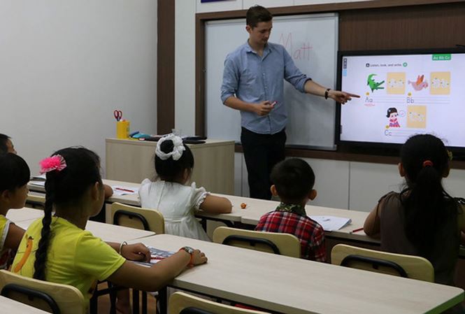 Một lớp học tiếng anh ở Hà Nội.