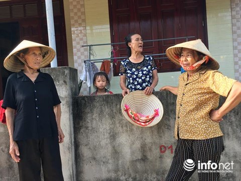Người dân Kỳ Anh vẫn chưa hết hoang mang, lo lắng về 2 trận động đất xảy ra liên tiếp trong 4 ngày, điều mà trước đó họ chưa từng được nghe kể hay chứng kiến.