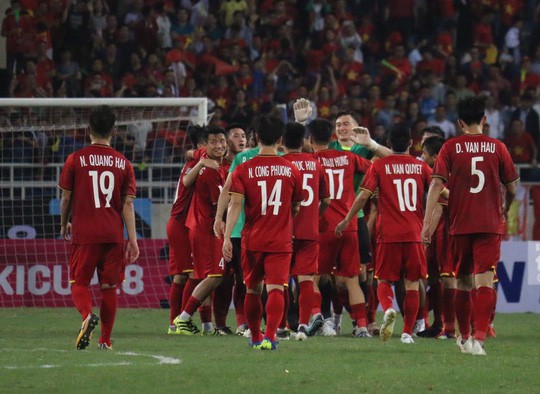 Tuyển Việt Nam vào chung kết AFF Cup sau 10 năm - Ảnh: Trung Phạm