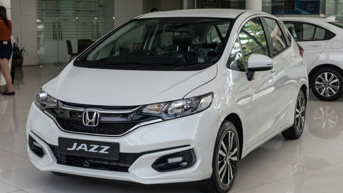 Giá xe ôtô hôm nay 10/12: Honda Jazz có giá 544-624 triệu đồng.