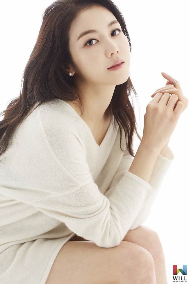  Đầu tiên là nữ thứ trong bộ phim mới đóng cùng Song Joong Ki mang tên 