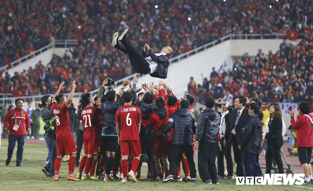  HLV Park Hang Seo sống trong cảm giác hạnh phúc với những chiến tích vinh quang cùng các đội tuyển Việt Nam. (Ảnh: Duy Thành)