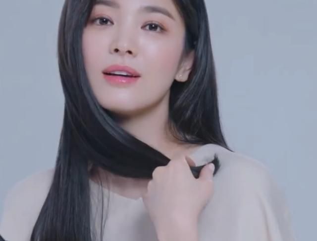  Vẻ đẹp tinh khiết của Song Hye Kyo trong clip quảng cáo