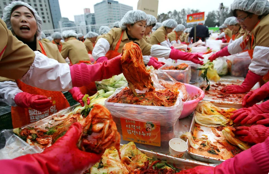  Kim chi là món ăn truyền thống của người dân Hà Quốc