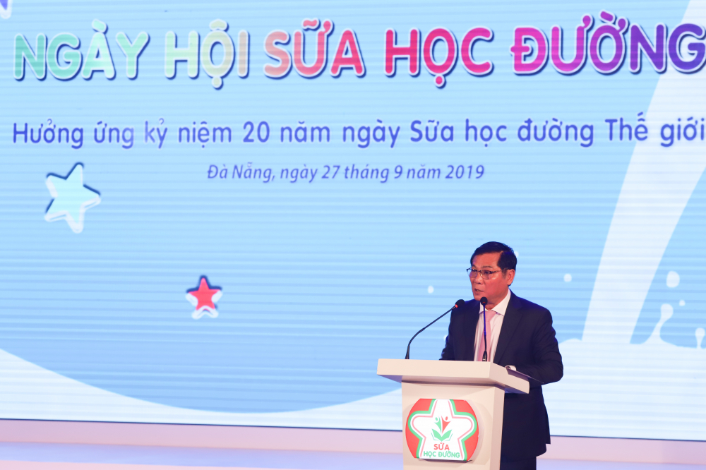  Ông Trần Quang Trung – Chủ tịch Hiệp hội Sữa Việt Nam chia sẻ về Chương trình sữa học đường trên thế giới và tại Việt Nam. 