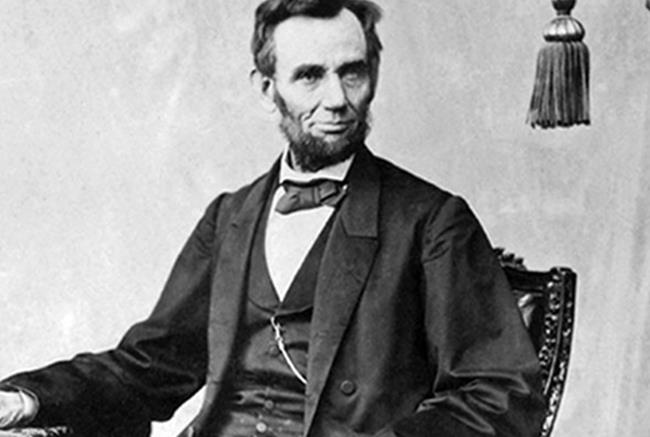  (Hình tổng thống Mỹ Abraham Lincoln. Ảnh: Qua sothebys.com)