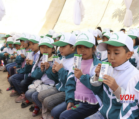  Hiện nay, Hà Nam có 130.000 trẻ em mầm non và tiểu học thụ hưởng chương trình Sữa học đường