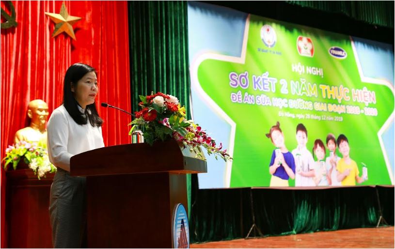   Bà Lê Thị Bích Thuận - Giám đốc Sở Giáo dục và Đào tạo Đà Nẵng chia sẻ về tính chất nhân văn của chương trình Sữa học đường.