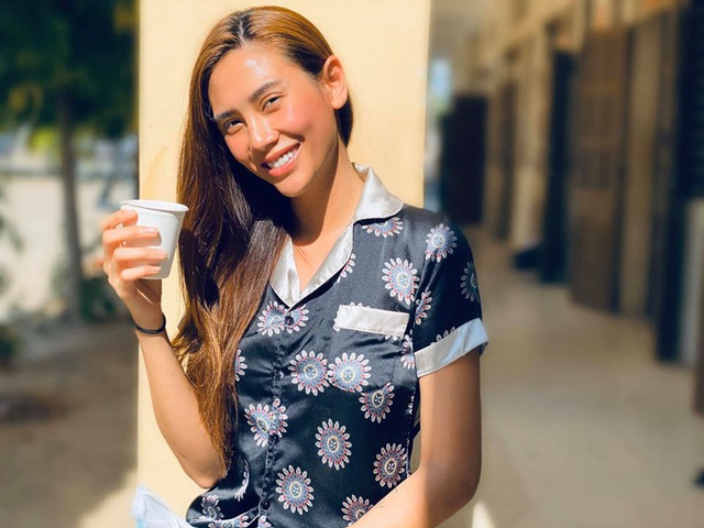 Trang phục giản dị được Võ Hoàng Yến chọn trong những ngày ở khu cách ly cùng mọi người.