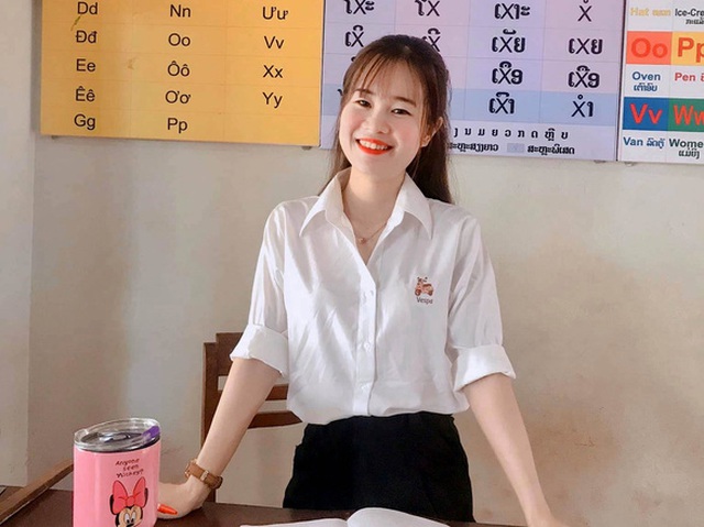 Cô giáo Ly Ly dạy học tình nguyện tại Lào.