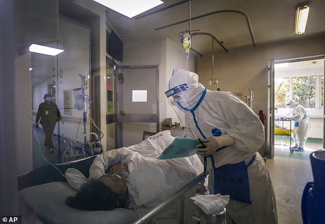 Một bệnh nhân ở bệnh viện Vũ Hán