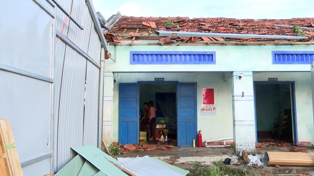  Hiện tượng thời tiết cực đoan xảy ra ở Phú Yên gây thiệt hại nặng về nhà cửa