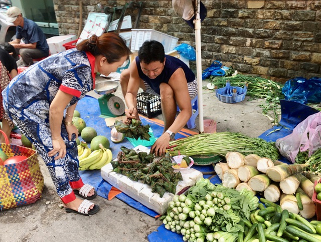  Bánh ú tro được bán nhiều tại các khu chợ ở TPHCM trong dịp Tết Đoan ngọ. Ảnh: Đại Việt