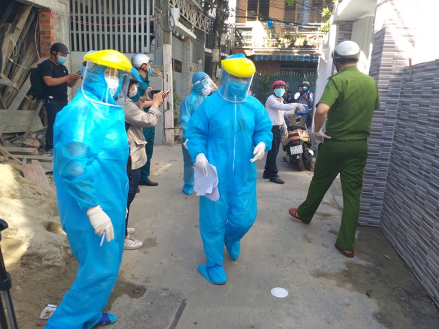 Lực lượng y tế Đà Nẵng khoanh vùng khu vực có ca lây nhiễm ngoài cộng đồng