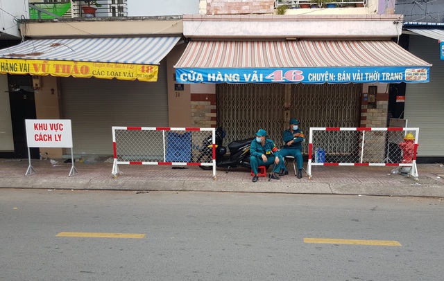 3 nhà dân liền kề trên đường Phú Thọ Hoà bị phong toả