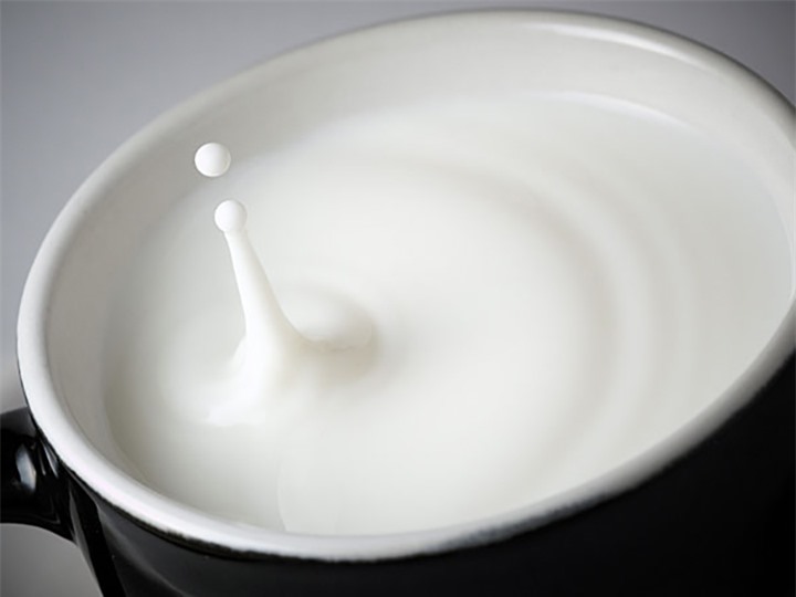  Sữa chua và bơ sữa là những chất thay thế cho trứng. Bạn có thể sử dụng một phần tư cốc sữa chua hoặc sữa chua cho mỗi quả trứng cần thay thế.