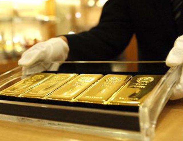  Đồng bitcoin tăng mạnh và các ngân hàng trung ương mạnh tay bán vàng là những nguyên nhân khiến giá vàng hiện bị đình trệ (ảnh minh họa)
