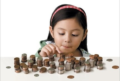  Việc dùng tiền ở trẻ cần được dạy ngay từ nhỏ. Ảnh minh họa
