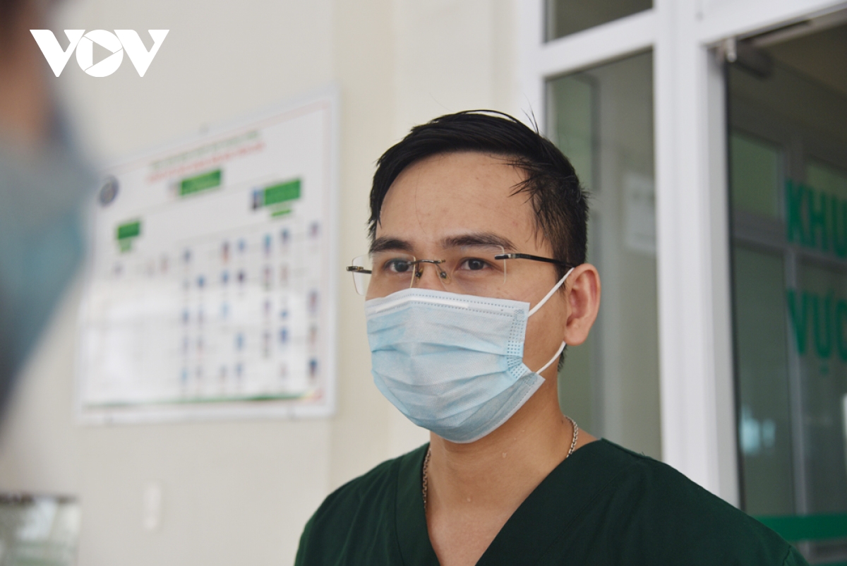 ThS.BS Phạm Văn Phúc, Phó trưởng Khoa Hồi sức tích cực, Bệnh viện Bệnh Nhiệt đới Trung ương.