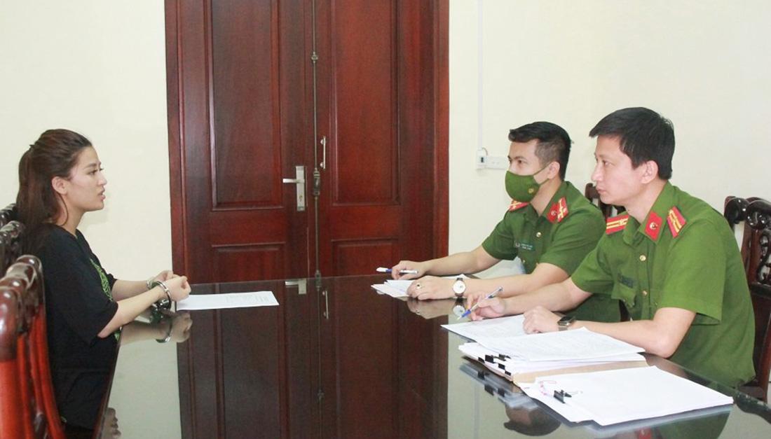 Cơ quan Công an làm việc với đối tượng Âu Thị Thanh Hằng - Ảnh Công an Nghệ An