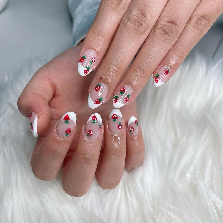 Điểm danh những mẫu nail màu hồng thạch ngọt ngào dịu dàng