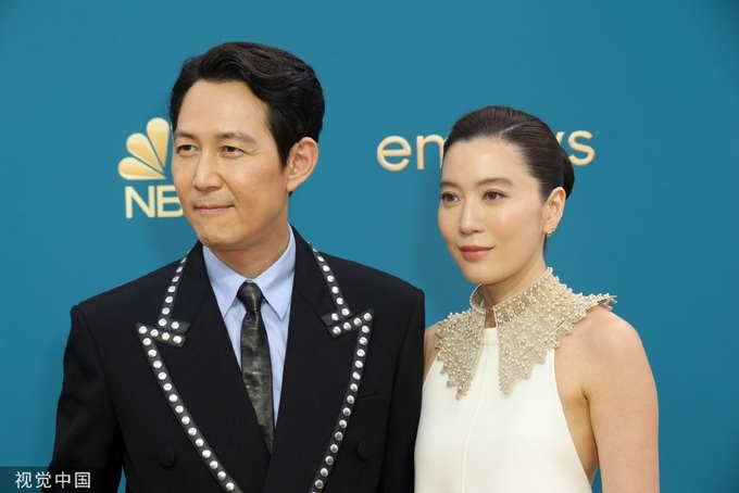  Lee Jung Jae và Im Se Ryung sánh đôi tại lễ trao giải Primetime Emmy lần 74, tháng 9/2022 (Ảnh: Sina).