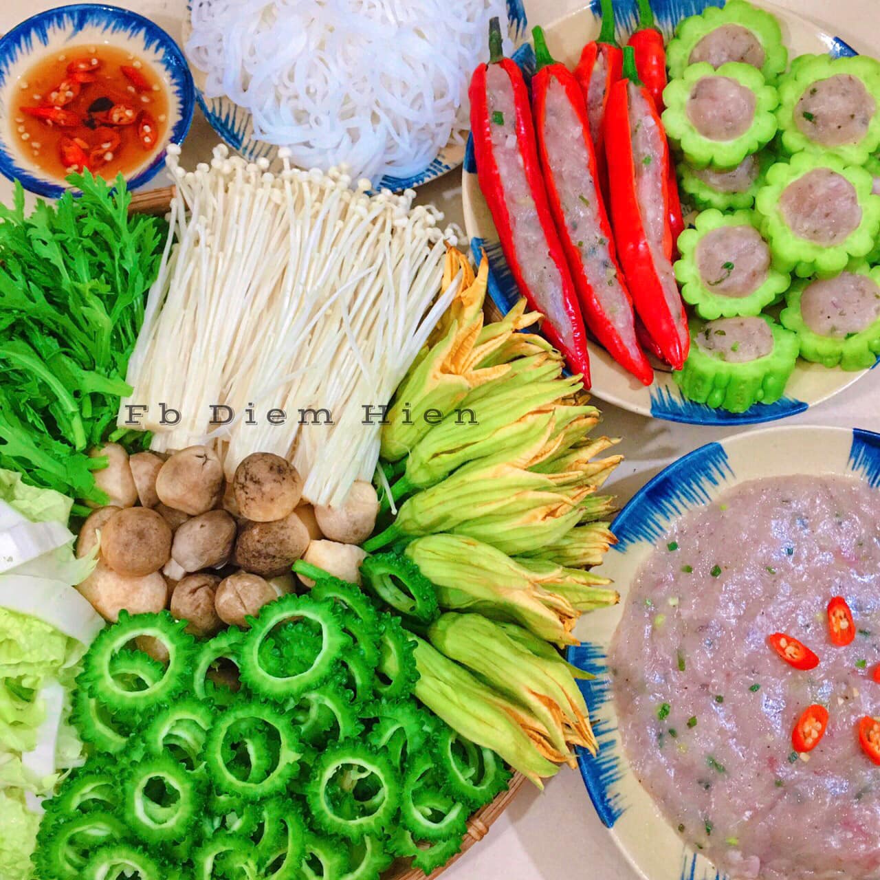 Theo Đông y, loại quả này vị đắng, lạnh và có tác dụng thanh nhiệt, giải độc.