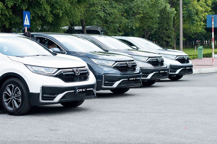  Bước sang những tháng đầu năm 2023, sức tiêu thụ của Honda CR-V ngày càng thảm hại hơn và tụt dốc không phanh. 