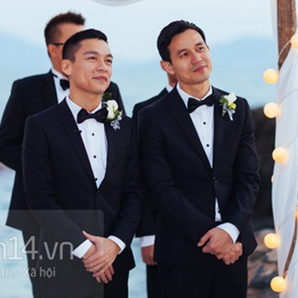  NTK Adrian Anh Tuấn và doanh nhân Sơn Đoàn trong hôn lễ cách đây 5 năm.