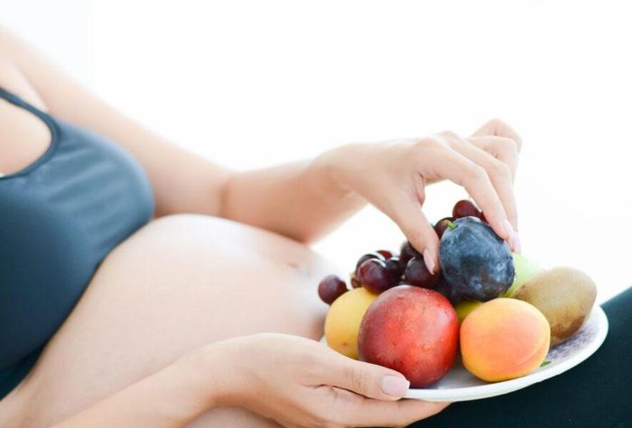 Một số loại trái có thể gây ảnh hưởng đến phụ nữ sau khi chuyển phôi và đang có thai. Ảnh: Manodaktaras.