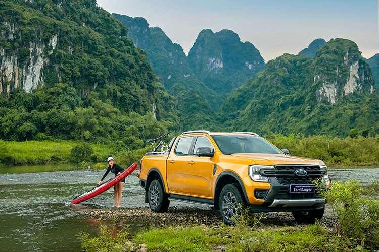  Những khách hàng đăng ký lăn bánh Ford Ranger ở Hà Nội (lệ phí trước bạ 7,2%) sẽ tiết kiệm được khoảng 48-71 triệu đồng. 
