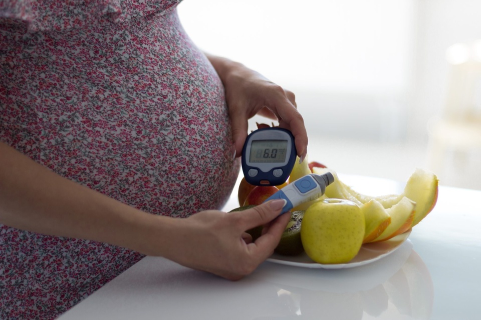  Phụ nữ bị tiểu đường thai kỳ cần tuân thủ chế độ ăn uống cân bằng, lạnh mạnh để đảm bảo sức khỏe cho cả mẹ và thai nhi. Ảnh: Shutterstock.