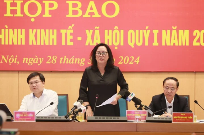  Phó Giám đốc Sở TT&TT Hà Nội Nguyễn Thị Mai Hương nói tại buổi họp báo. 