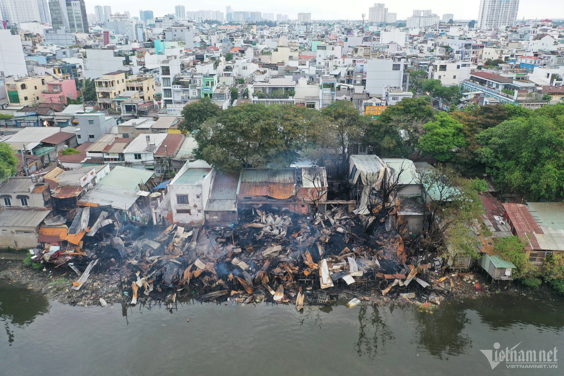  Hiện trường vụ cháy nhìn từ trên cao - Ảnh: VietNamNet