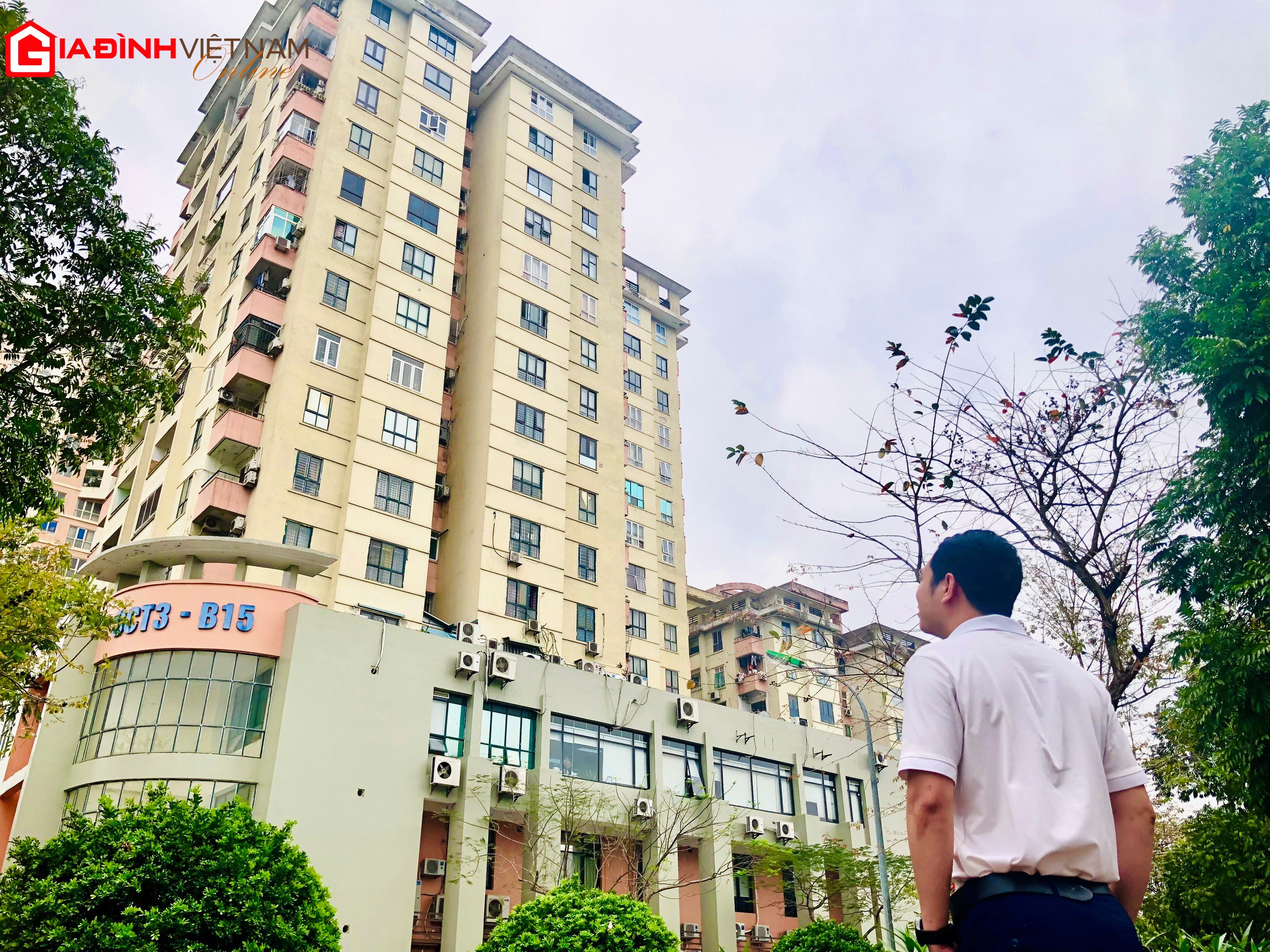  Giá chung cư trên thị trường Hà Nội tăng mạnh thời gian qua khiến nhiều người ngậm ngùi, đành phải từ bỏ ước mơ mua nhà (Ảnh: Thúy Ngà)