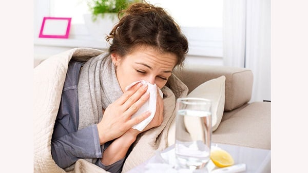  Thường xuyên bị cảm lạnh cũng có thể là dấu hiệu cho thấy hệ miễn dịch bị suy giảm (Ảnh minh họa)