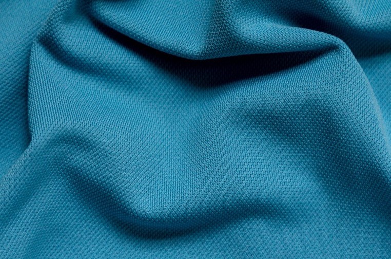  Chất vải polyester thường được bắt gặp trong trang phục thể thao