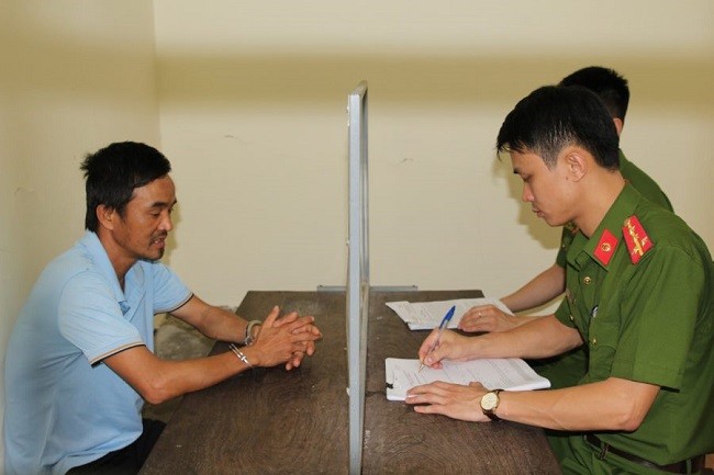  Nguyễn Tư Dũng bị lực lượng chức năng bắt giữ khi đang lẩn trốn tại huyện Hóc Môn, TP Hồ Chí Minh.  
