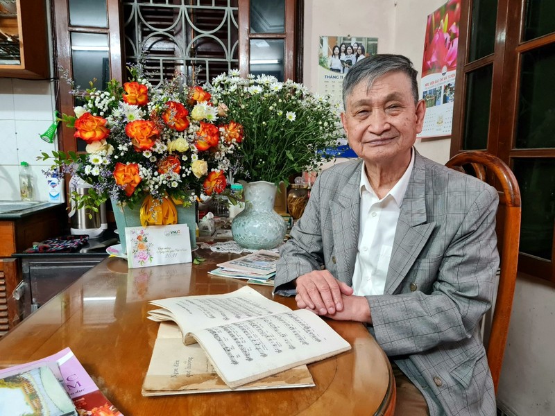    Thầy Trần Phú Thế Cường, tác giả ca khúc 