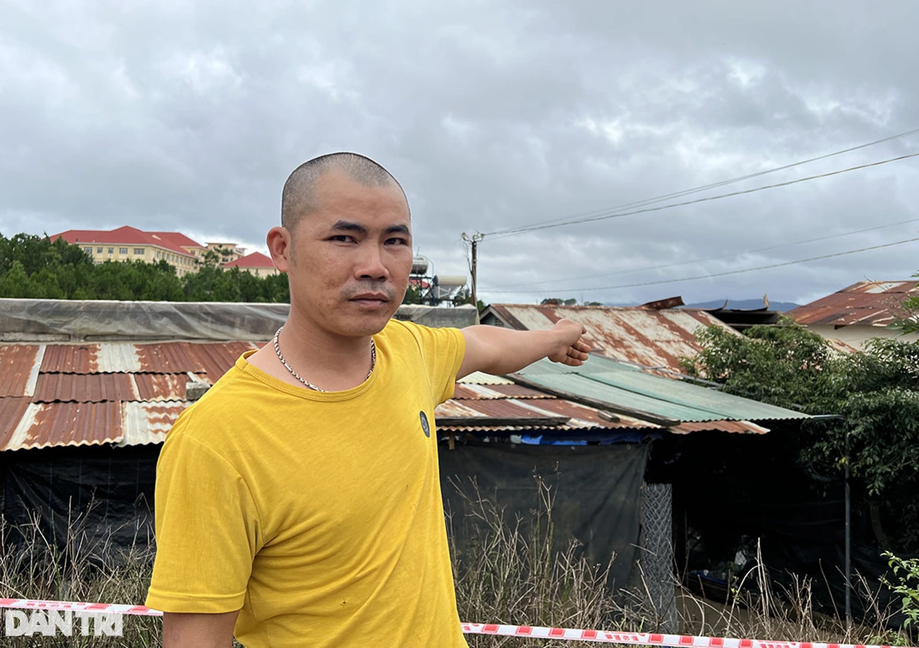  Anh Nguyễn Văn Ái, một trong những người tiếp cận hiện trường đám cháy để cứu các nạn nhân - Ảnh: Dân Trí