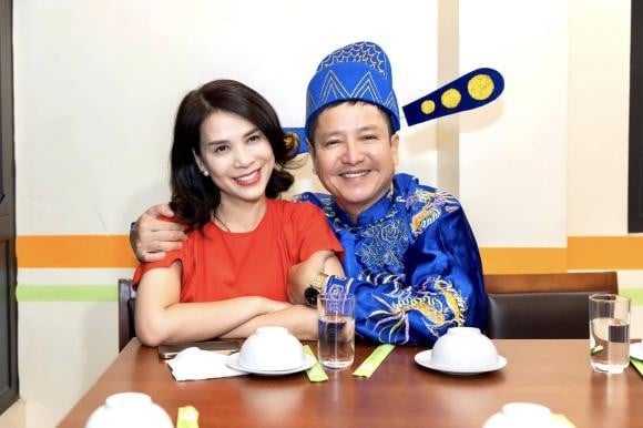  Nghệ sĩ Chí Trung đang hạnh phúc bên bạn gái Á hậu kém 17 tuổi.