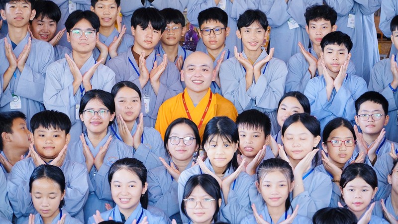 Đại đức Trí Dũng là giảng sư trẻ được phật tử yêu mến hiện nay.