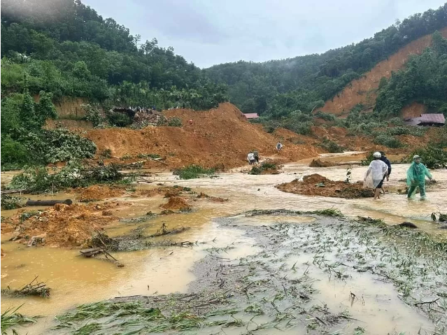  Vụ sạt lở ở Lục Yên, Yên Bái rạng sáng nay đã khiến nhiều người chết và mất tích - Ảnh: Báo Công Thương