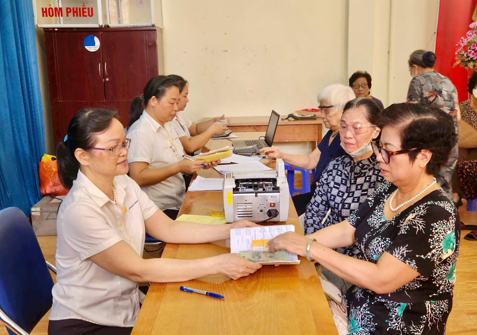  Luật Bảo hiểm xã hội năm 2024 có hiệu lực từ ngày 1/7/2025 điều chỉnh thời điểm hưởng lương hưu với nhiều đối tượng. Ảnh minh họa: Internet