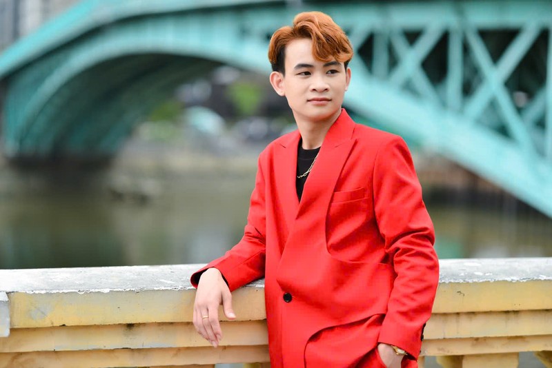 Ca sĩ Nguyễn Quốc Linh. Ảnh: NVCC