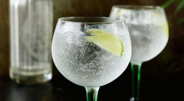  Rượu Gin có tác dụng giúp đốt mỡ nhanh