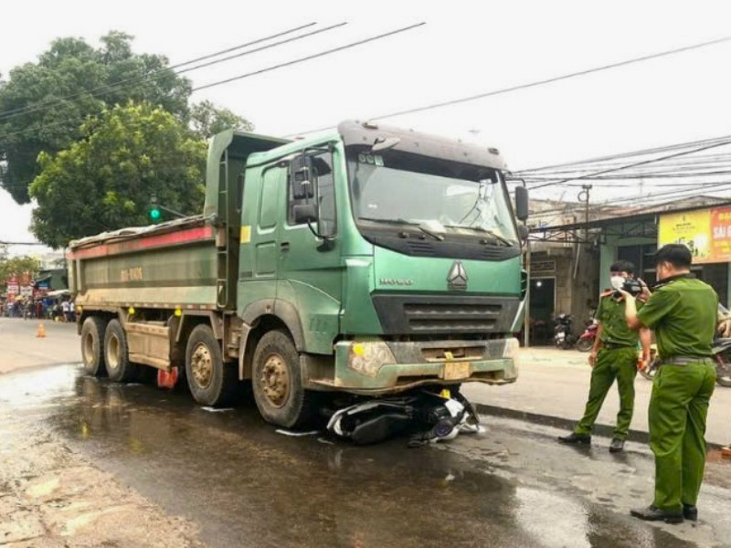  Hiện trường vụ tai nạn khiến ông T.T.T. (51 tuổi, trú tại tổ 2, phường Cheo Reo, thị xã Ayun Pa). Ảnh: VietNamNet. 