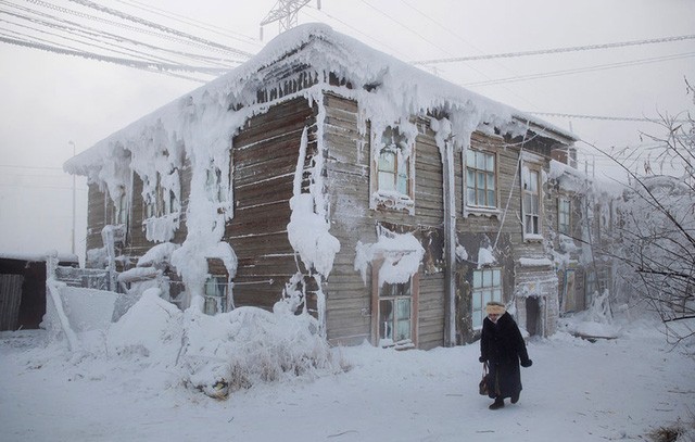  Nhiệt độ thấp nhất từng được ghi nhận ở Oymyakon la fkhoarng âm 71 độ C (Ảnh: Amos Chapple)