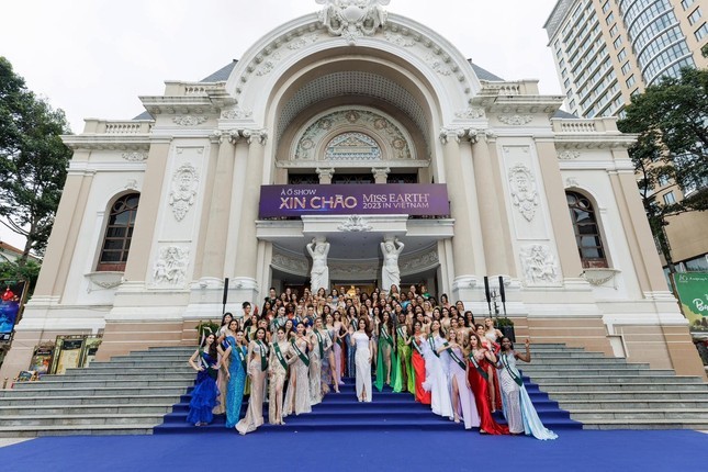  Sự kiện Ceremony Welcome - Xin chào Miss Earth 2023 - diễn ra tại Nhà hát Thành phố do công ty của Trương Ngọc Ánh và Trung tâm Tổ chức Biểu diễn và Điện ảnh TPHCM phối hợp tổ chức.