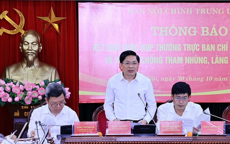  Phó Trưởng Ban Nội chính Trung ương Đặng Văn Dũng thông tin tại buổi làm việc.